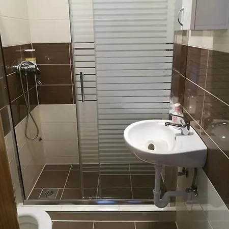 아파트 Sobe Dado, Gostionica Kod Dade *